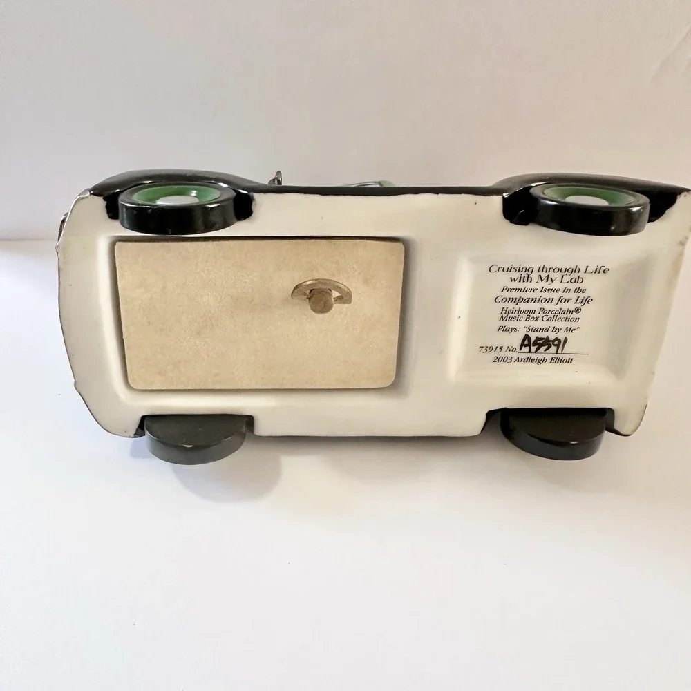 Ardleigh Elliott Cruising through Life With My Lab 2003 Music Box Vintage